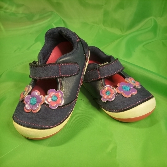 TEENY Toes Mary Jane Style Shoes Infant Size 4 - Picture 1 of 7
